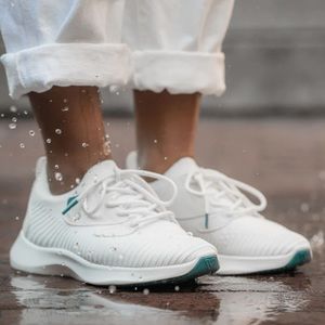 Like New Women’s Vessi Everyday Move 2.0 Polar White Sneakers, size 7